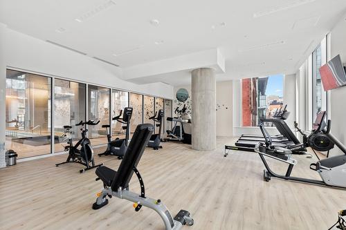 Exercise room - 2205-1020 Rue De La Montagne, Montréal (Ville-Marie), QC - Indoor Photo Showing Gym Room