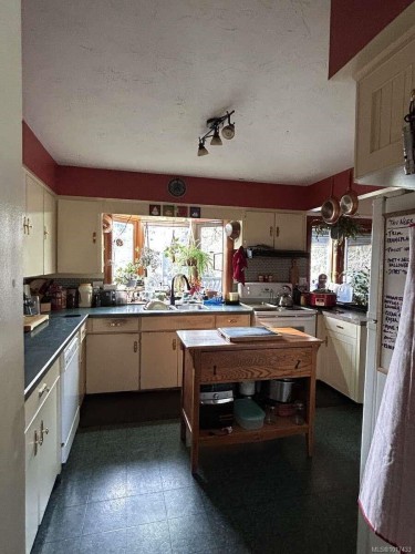 347 Pritchard Rd, Comox, BC 