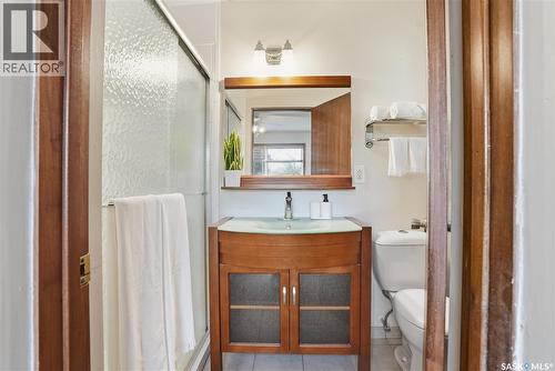 1333 Arlington Avenue, Saskatoon, SK - Indoor Photo Showing Bathroom