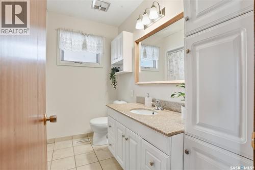 1333 Arlington Avenue, Saskatoon, SK - Indoor Photo Showing Bathroom