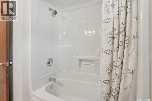 1333 Arlington Avenue, Saskatoon, SK - Indoor Photo Showing Bathroom