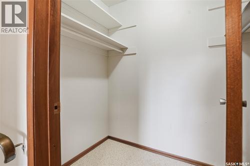 1333 Arlington Avenue, Saskatoon, SK - Indoor With Storage