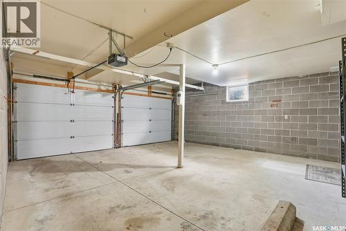 1333 Arlington Avenue, Saskatoon, SK - Indoor Photo Showing Garage