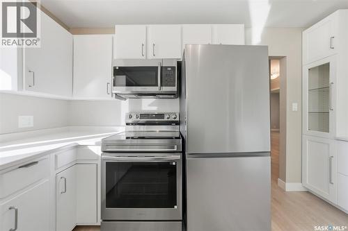 1317 Elevator Road, Saskatoon, SK - Indoor Photo Showing Kitchen