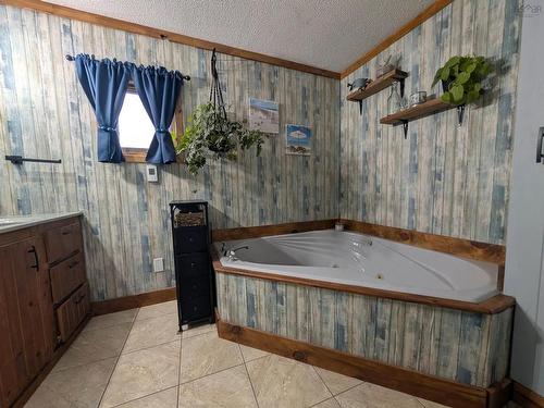 637 Highway 335, West Pubnico, NS 