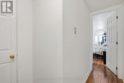 Apartment 3rd Floor - 597 Barton Street E, Hamilton, ON 