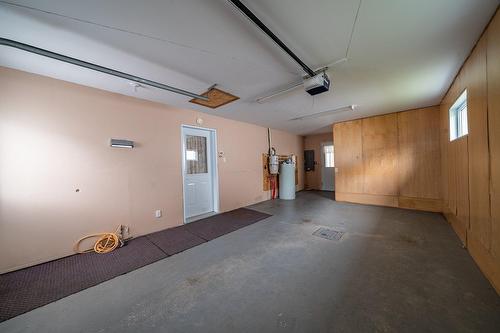 Garage - 1 Rue Gilbert, Val-Des-Sources, QC - Indoor