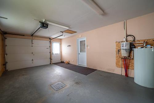 Garage - 1 Rue Gilbert, Val-Des-Sources, QC - Indoor Photo Showing Garage