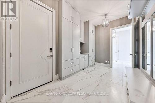 2250 Chancery Lane W, Oakville (Fd Ford), ON - Indoor Photo Showing Other Room