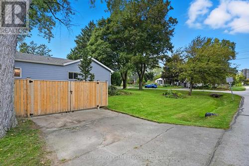Convenient Side Driveway w/Gate for Extra Parking - 666 Cedar Avenue, Burlington, ON - Outdoor