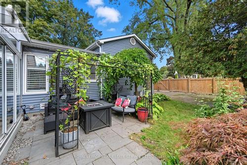 Oversized 87' x 145' Lot with Mature Landscaping - 666 Cedar Avenue, Burlington, ON - Outdoor