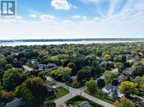 Steps from the Lake, Marina, Burlington Golf Club! - 666 Cedar Avenue, Burlington, ON - Outdoor With Body Of Water With View