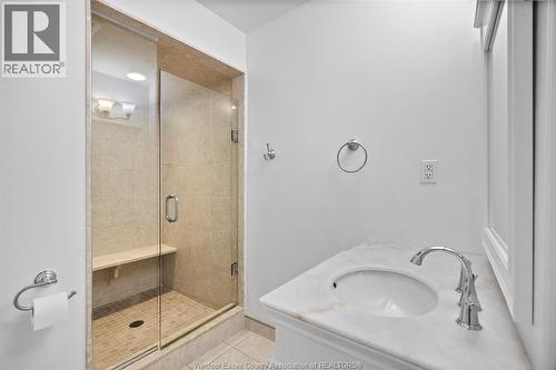 15 Fasan Crescent, Tecumseh, ON - Indoor Photo Showing Bathroom