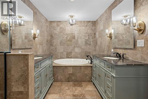 15 Fasan Crescent, Tecumseh, ON - Indoor Photo Showing Bathroom