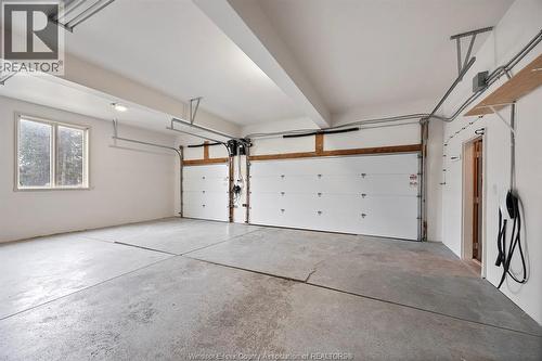 15 Fasan Crescent, Tecumseh, ON - Indoor Photo Showing Garage