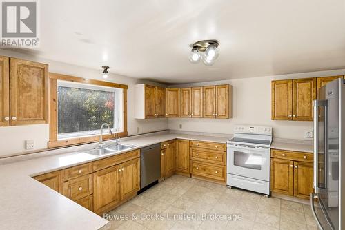 511 Concession Road 12 E, Trent Hills, ON - Indoor Photo Showing Kitchen With Double Sink
