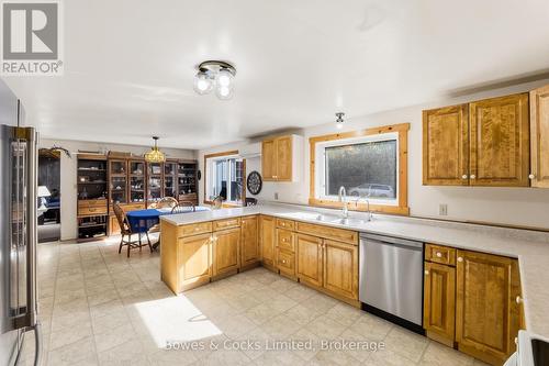 511 Concession Road 12 E, Trent Hills, ON - Indoor Photo Showing Kitchen