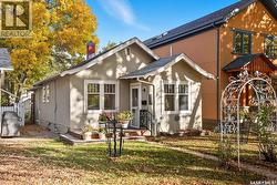 912 5th AVENUE N  Saskatoon, SK S7K 2S1