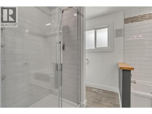 350 Pine Street, Princeton, BC - Indoor Photo Showing Bathroom