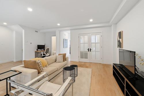 Salon - 2434 Rue Knox, Montréal (Le Sud-Ouest), QC - Indoor Photo Showing Living Room