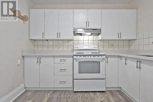 Upper - 95 Sanford Avenue N, Hamilton, ON - Indoor Photo Showing Kitchen