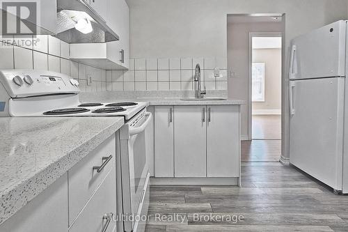 Upper - 95 Sanford Avenue N, Hamilton, ON - Indoor Photo Showing Kitchen