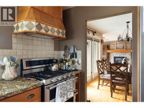 685 Mt York Drive, Coldstream, BC - Indoor Photo Showing Kitchen