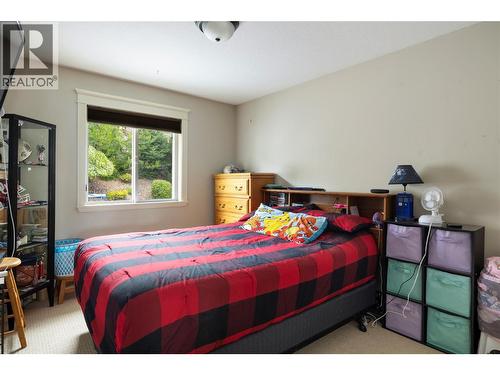 685 Mt York Drive, Coldstream, BC - Indoor Photo Showing Bedroom