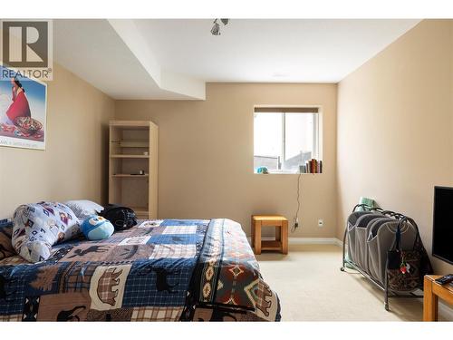685 Mt York Drive, Coldstream, BC - Indoor Photo Showing Bedroom