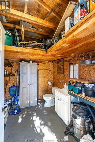 13 Hedge Maple Path, Chatham, ON - Indoor Photo Showing Garage