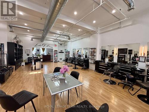 301 Bank Street, Ottawa, ON 