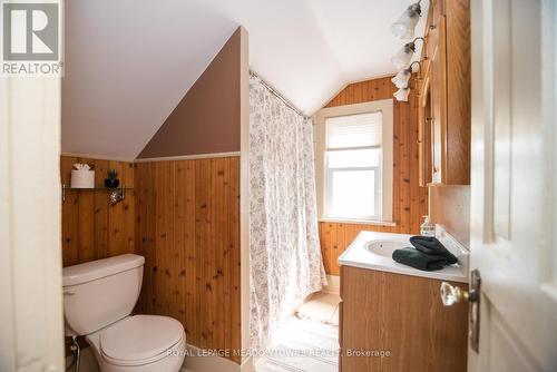 5853 Mcleod Road, Niagara Falls, ON - Indoor Photo Showing Bathroom