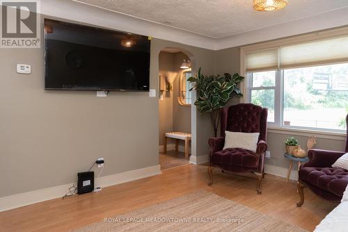 5853 Mcleod Road, Niagara Falls, ON - Indoor