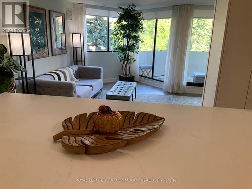 406 - 70 Baif Boulevard, Richmond Hill, ON - Indoor