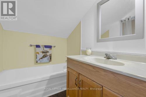 36 Jones Street, Addington Highlands (Addington Highlands), ON - Indoor Photo Showing Bathroom