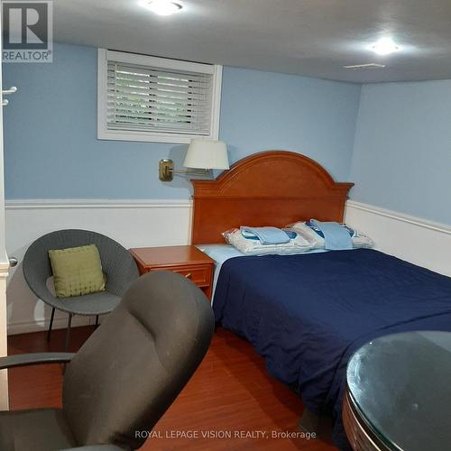 52 Ellendale Drive, Toronto, ON - Indoor Photo Showing Bedroom