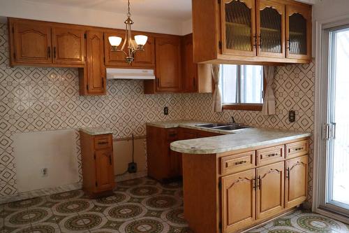 Kitchen - 1021  - 1023 Rue Dutrisac, Montréal (Saint-Laurent), QC - Indoor Photo Showing Kitchen With Double Sink