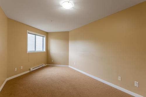 306-135 Ziprick Road, Kelowna, BC - Indoor Photo Showing Other Room