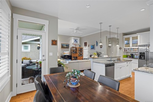 42-5251 Island Hwy West, Qualicum Beach, BC 