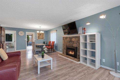 4249 Quadra St, Saanich, BC 