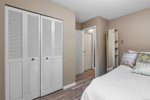 4249 Quadra St, Saanich, BC 