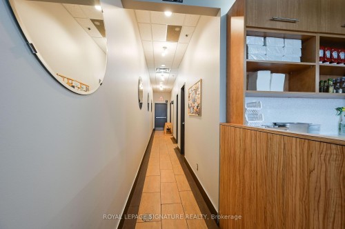 D3-2501 Prince Michael Drive, Oakville, ON 