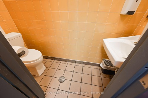 D3-2501 Prince Michael Drive, Oakville, ON 