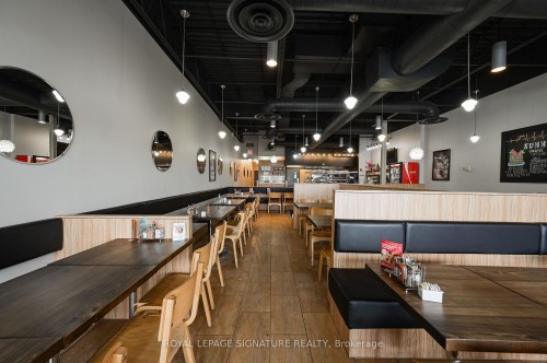 D3-2501 Prince Michael Drive, Oakville, ON 