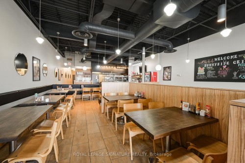 D3-2501 Prince Michael Drive, Oakville, ON 