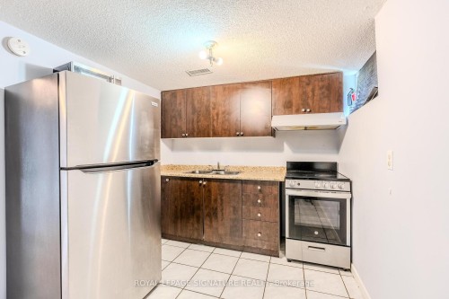 Bsmt-320 Royal Salisbury Way, Brampton, ON 