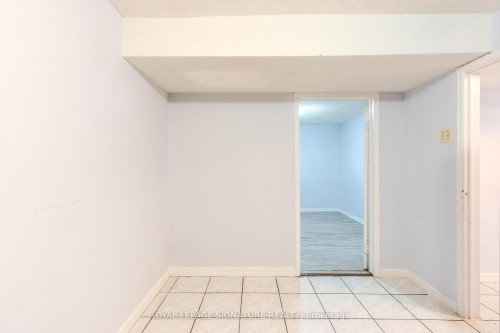 Bsmt-320 Royal Salisbury Way, Brampton, ON 