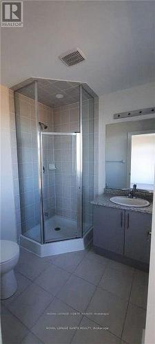 25 Queenpost Drive, Brampton, ON - Indoor Photo Showing Bathroom