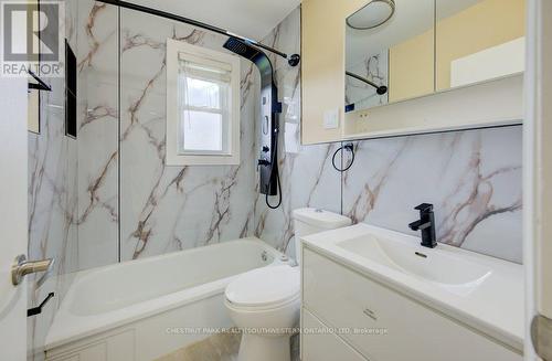 492 Ephraim Street, Kitchener, ON - Indoor Photo Showing Bathroom