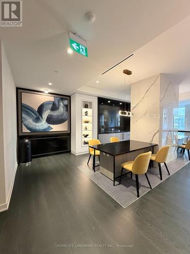 4915 - 8 Wellesley Street W, Toronto, ON - Indoor Photo Showing Other Room